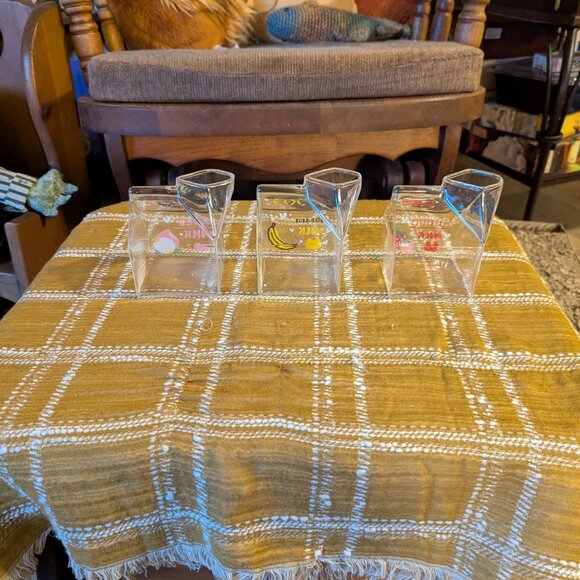 Kawaii Glass Milk Carton Clear Cups, 3 pieces - Picture 6 of 8